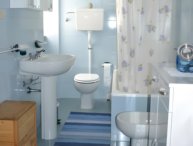 Bathroom 2, Bed & Breakfast Ai Fontana, Torino