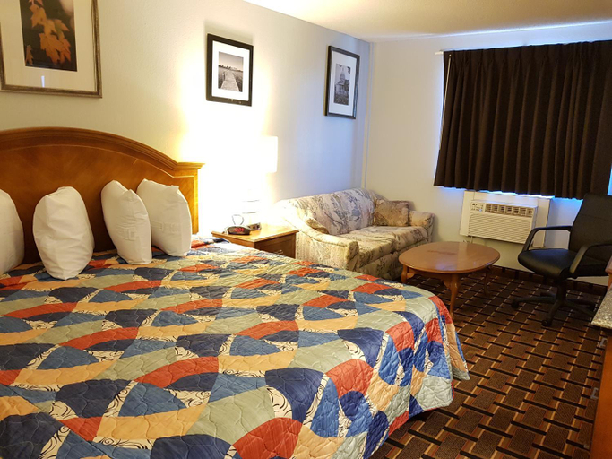 Others 4, Le Mars Inn and Suites, Plymouth
