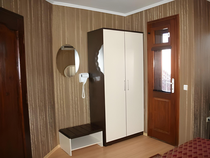 Bedroom 2, Family Hotel Maraya, Veliko Tarnovo