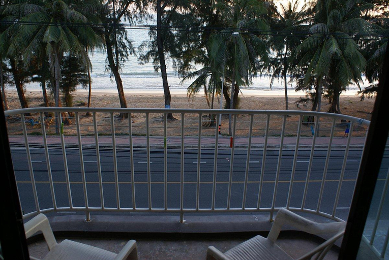 Exterior & Views 5, Sammy Seaview Beach Front Apartment Maerumphueng, Muang Rayong