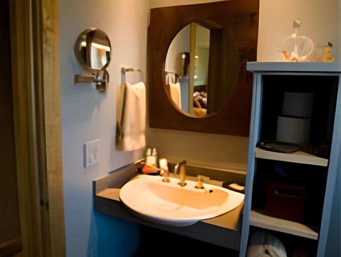 Bathroom 3, Pearlessence Vineyard Inn, Sonoma