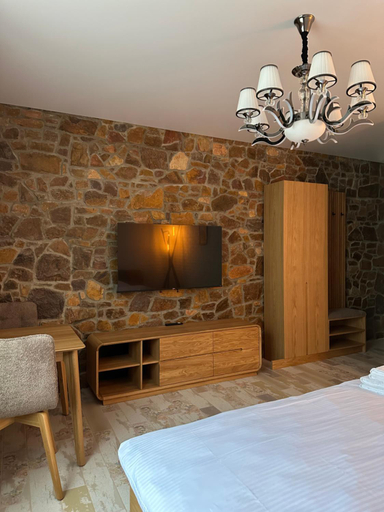 Bedroom 2, Sinay Hotel & Restaurant, Chechel'nyts'kyi
