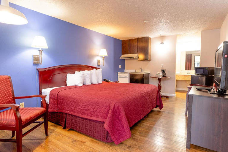 Bedroom 3, Motel Puyallup, Pierce