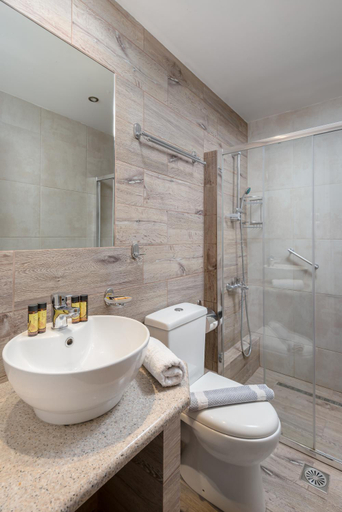 Bathroom 5, Oasis Apartments, Peloponnese