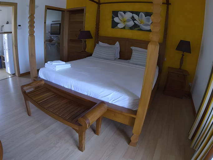 Bedroom 2, Pingo Studios, Black River