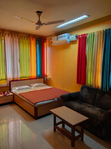Others, Hotel Ayodhya, Ratnagiri