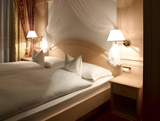 Bedroom 2, Garni Franca b&b, Bolzano