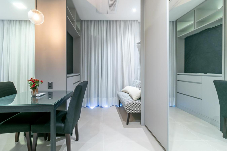 Dining Room 7