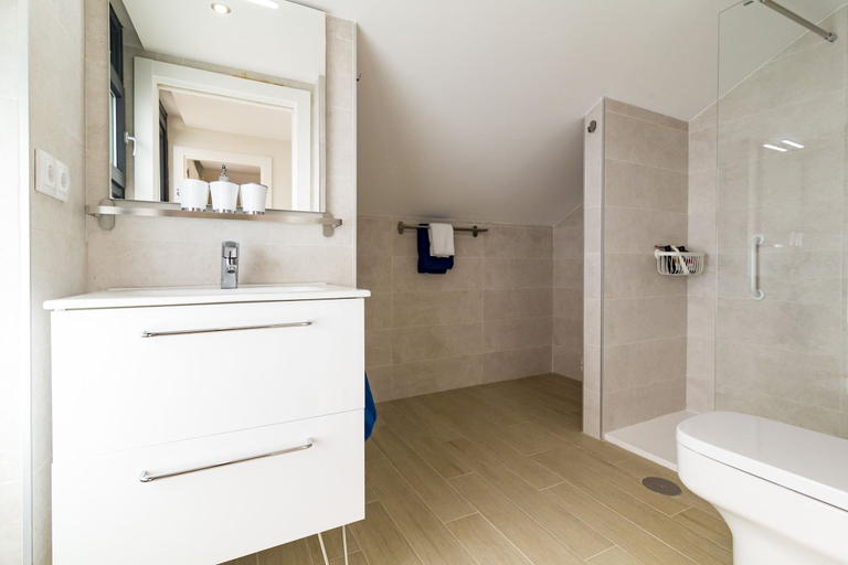 Bathroom 3, Solaga - Alta, Málaga