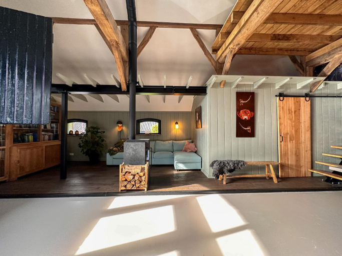 Others 5, Pleisterplaats Schoppert B&B, Neede