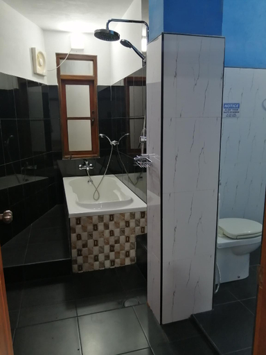 Bathroom 4, Hotel IBIS Udawalawe, Embilipitiya