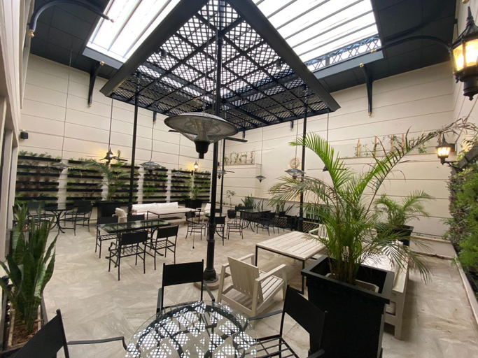 Food & Drinks 3, Amerian Executive Cordoba, Capital