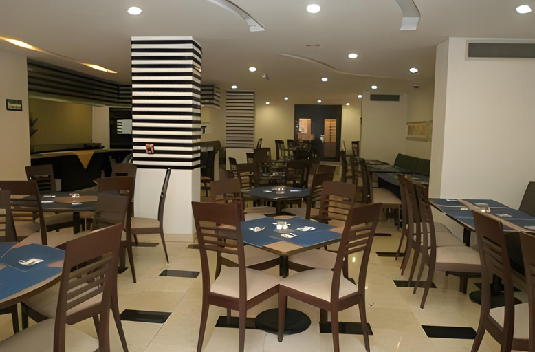 Food & Drinks 4, PF Suites, Mexico City