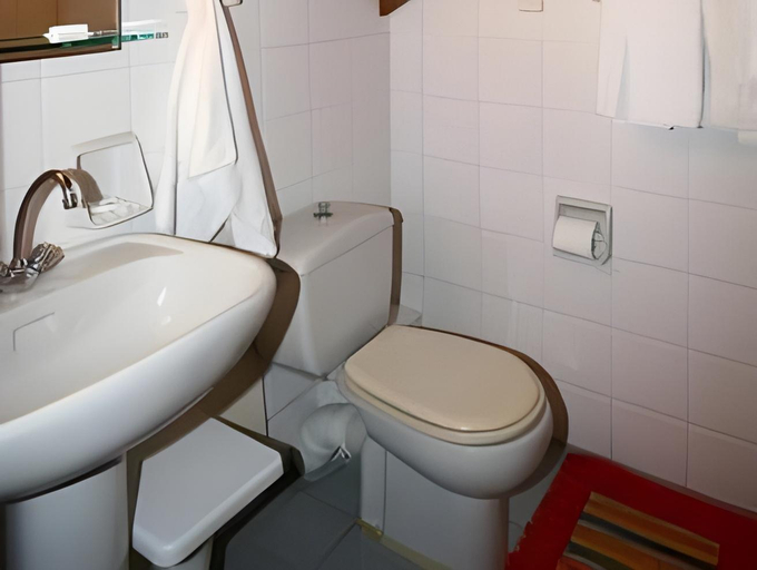 Bathroom 4, Bozzali Deluxe, Crete