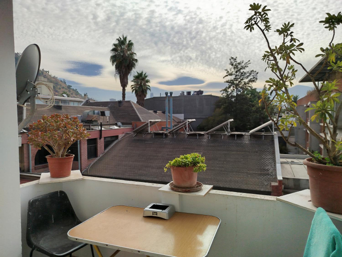 Others 3, hostal mancora, Santiago