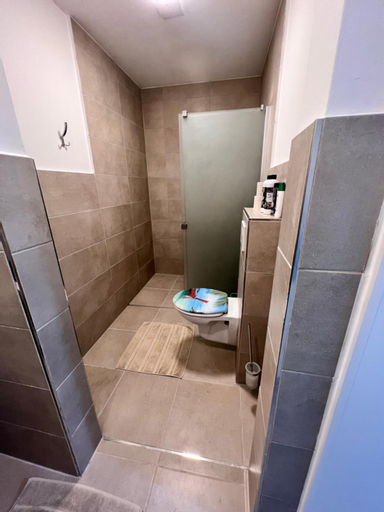 Bathroom 30