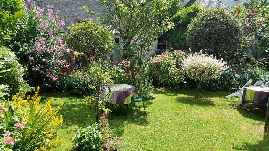 Others 2, Les Hirondelles, Mayenne