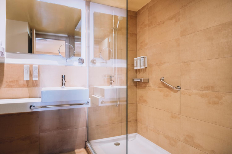 Bathroom 5, Iberostar Waves Pinos Park, Baleares
