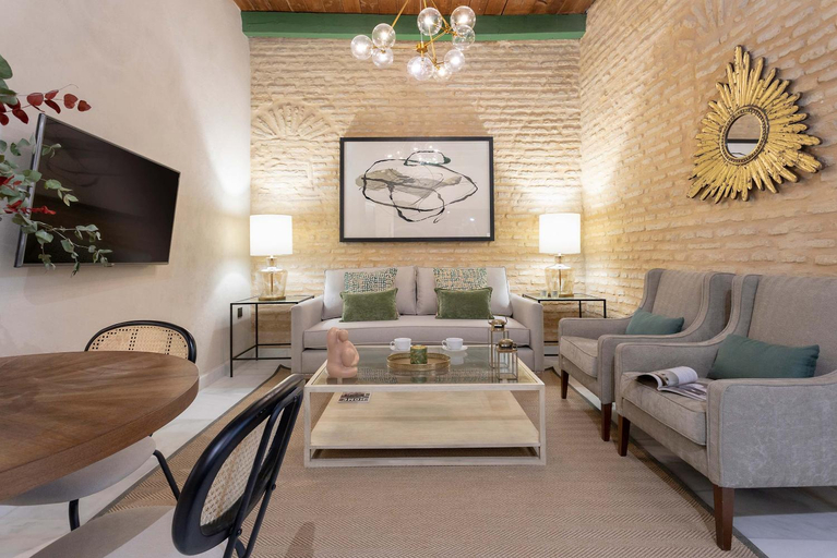 Others 5, Genteel Home Acetres, Sevilla