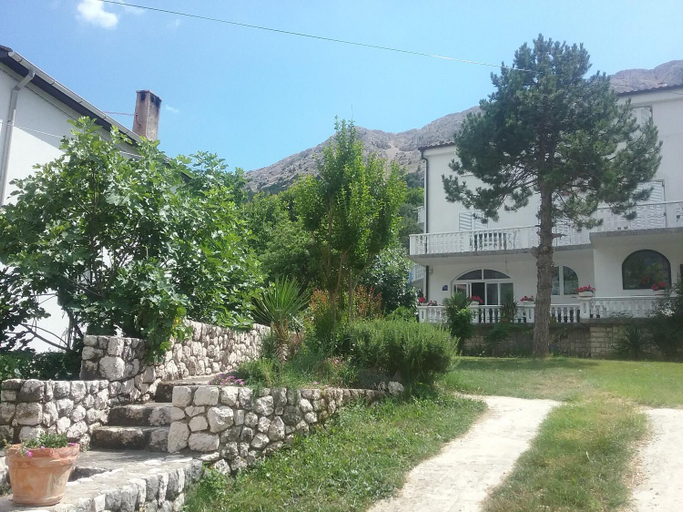 Others 4, Apartman Put 2, Baška