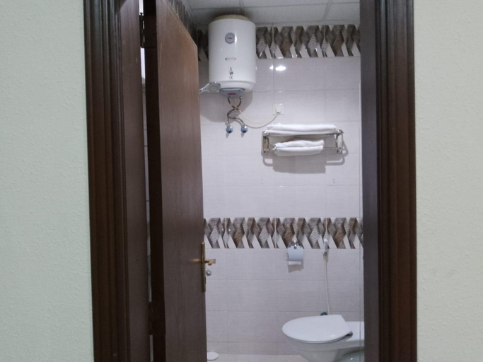 Bathroom 2, SHAZA AZIZIA HOTEL, Makkah