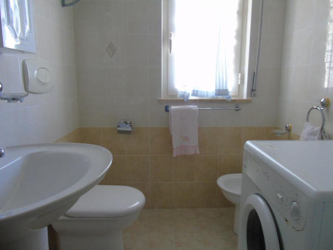 Bathroom 1, Homiday - Appartamenti Tamerici, Teramo
