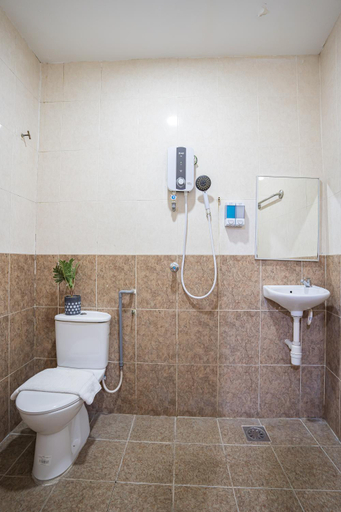 Bathroom 5, Hotel 28 Rapid, Kuala Lumpur