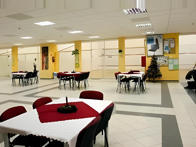 Food & Drinks 2, Invest Vendeghaz, Eger
