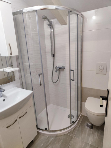 Others 3, Apartmani Seka, Vodice