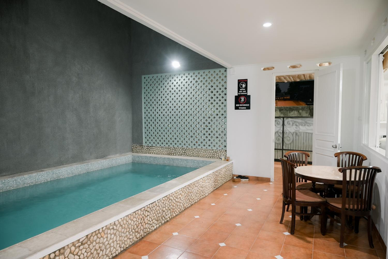 Swimming Pool 7