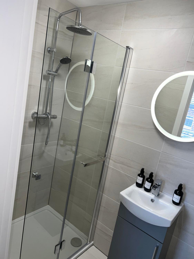 Bathroom 3, 128 Anfield Road, Sefton