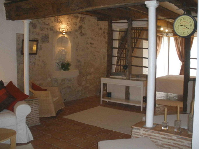 Others 5, Les Terraces Sur La Dordogne, Gironde