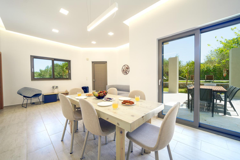 Others 4, Villa Marian, Crete