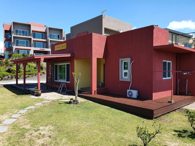 Oasis Pension, Seogwipo