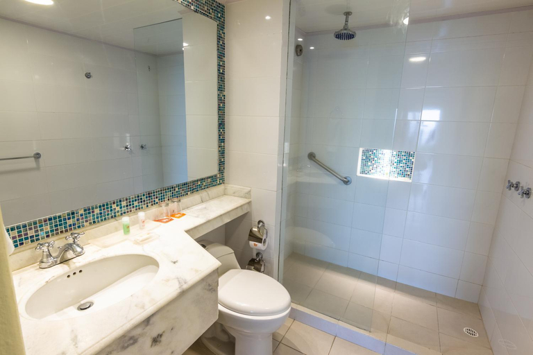 Bathroom 4, GHL Relax Hotel Costa Azul, Santa Marta (Dist. Esp.)