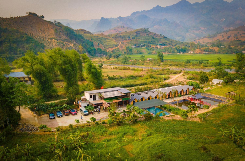 Exterior & Views 4, Homestay Suoi Khoang Minh Hang, Văn Chấn