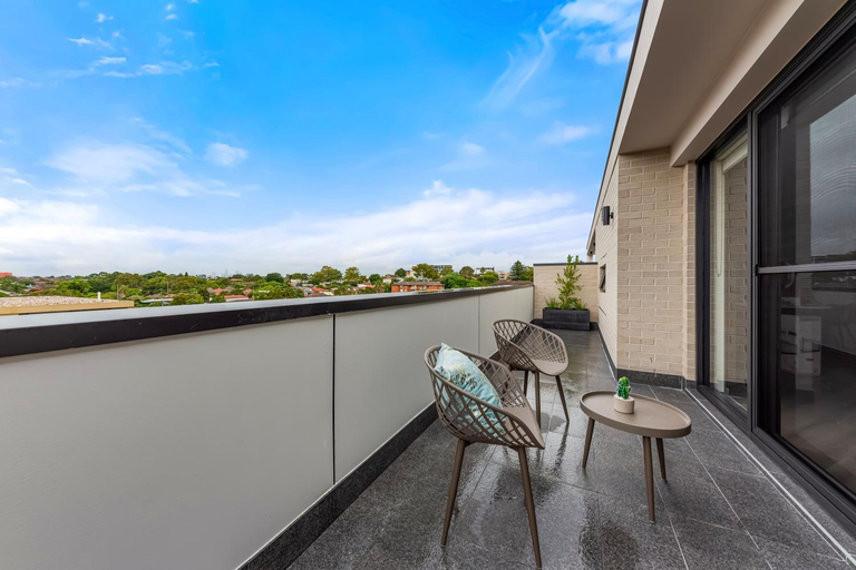Balcony/terrace, Elegant and modern Style Apartments for long term tenants in Dulwich hill, Sydney