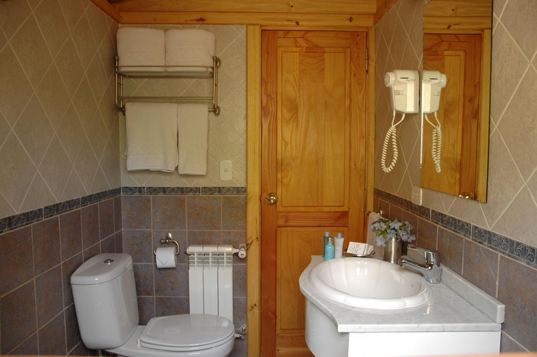 Bathroom, Santa Monica Aparts, Lago Argentino