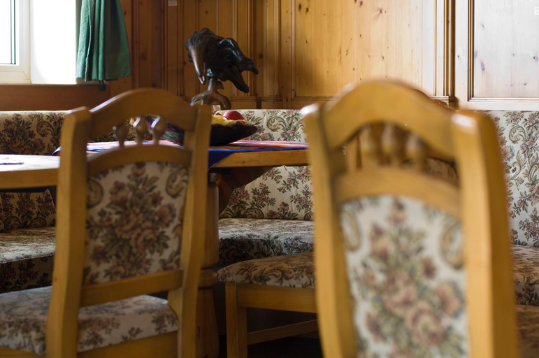 Food & Drinks, Residenz am Kaiserweg, Bolzano