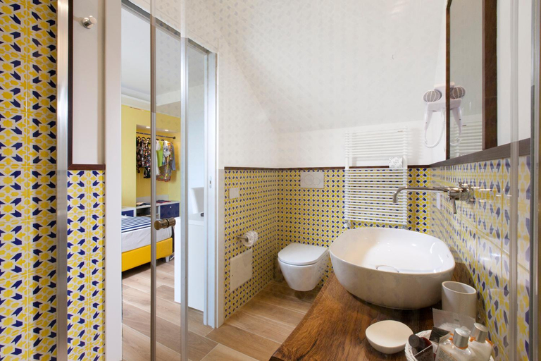 Bathroom 3, YourHome - Relais Loggia Li Galli, Napoli
