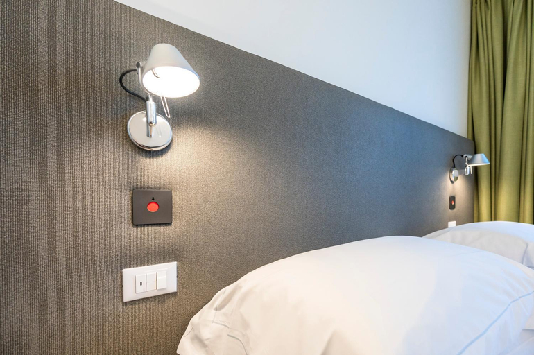 Bedroom 12
