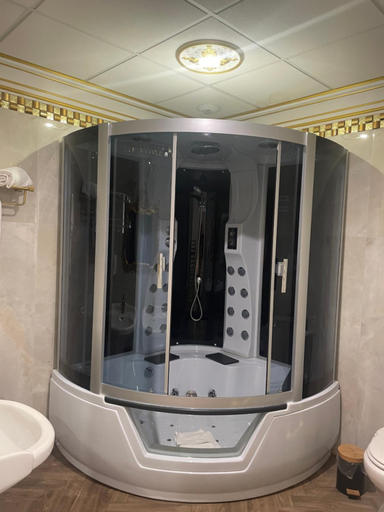Bathroom 1, Suite Royale Maison de l'eglise du couvent, Aude