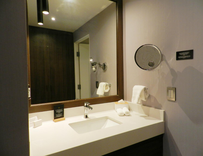 Bathroom 5, voco Saltillo, Saltillo