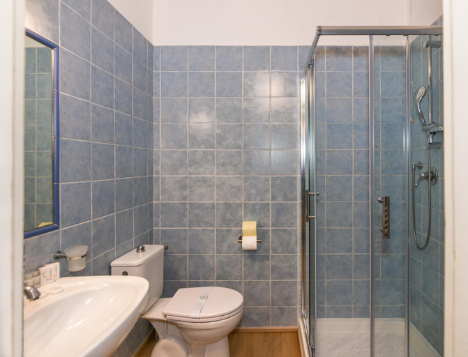 Bathroom 7