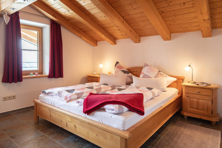 Bedroom 2, Berggasthaus Steinberg-Alm inkl. Chiemgaukarte, Traunstein