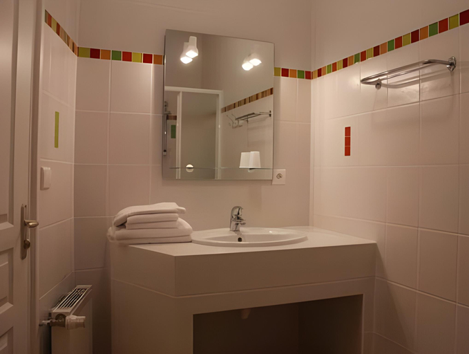 Bathroom 3, Appartements Le Clos de la Baie, Côtes-d'Armor