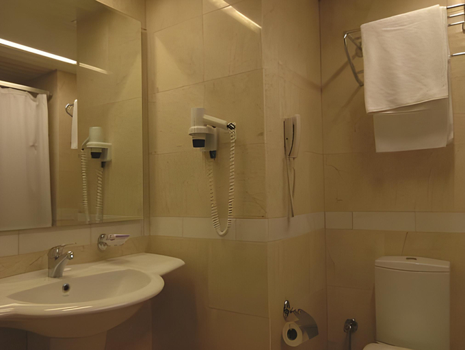 Bathroom 4, Club Cactus Paradise, Menderes
