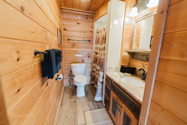 Bathroom 3, Graceful Awestruck Perfect Mountain Views with Pool Access by RedAwning, Sevier