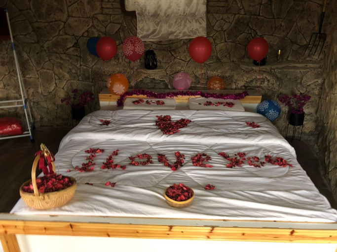 Bedroom, منتزه واكواخ كركوش, Ajloun