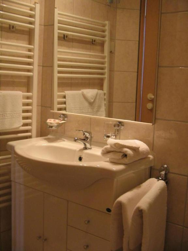 Bathroom 3, Bahnhof Hotel Saarlouis, Saarlouis